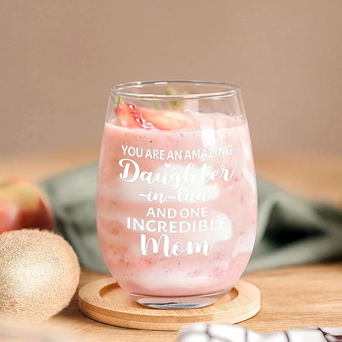 Futtumy Daughter in Law Gifts from Mother in Law, You Are An Amazing Daughter-in-Law And One Incredible Mom Wine Glass, First Mothers Day Christmas Birthday Gifts, 17 oz/500 ml