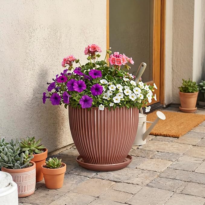 10 Inch Planter, Ceramic Flower Pot with Drainage Hole and Saucer, Round Indoor Plant Pots for Large Plants, Modern Decorative Planter, Home Kitchen Decor, Gifts for Men Women, Rust Red