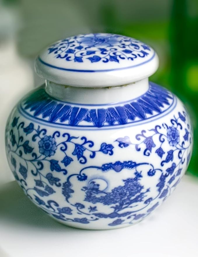 Dahlia Blue and White Tea Canister for Loose Tea, Airtight Jingdezhen Porcelain Tea Caddy, Blue and White Lotus #3, 1150 ML