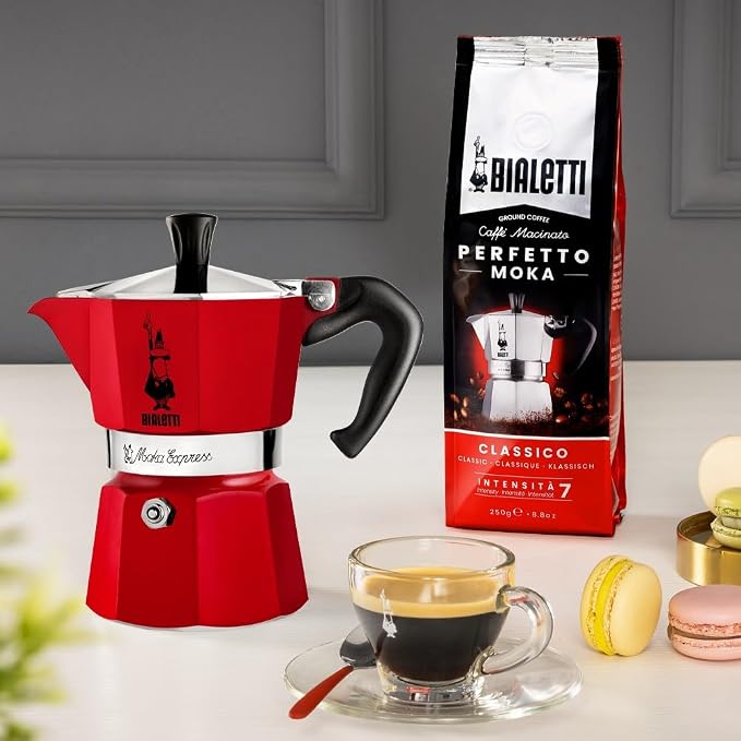 Bialetti - Moka Express: Iconic Stovetop Espresso Maker, Makes Real Italian Coffee, Moka Pot 6 Cups (6 Oz), Aluminium, Red