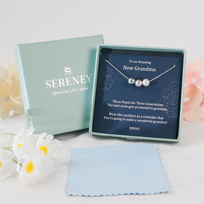 Sereney S925 Sterling Silver Grandma Necklace as Mothers Day Gifts for New Grandma, 3 Circles Grandmother Granddaughter Jewelry for Mom Nana, 3 Sterling Silver Pearl Jewelry as New Grandmother Gifts