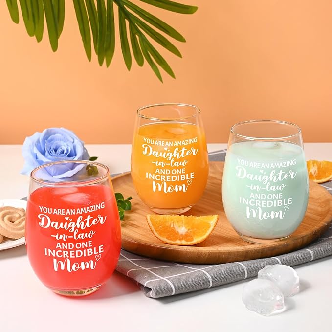 Futtumy Daughter in Law Gifts from Mother in Law, You Are An Amazing Daughter-in-Law And One Incredible Mom Wine Glass, First Mothers Day Christmas Birthday Gifts, 17 oz/500 ml