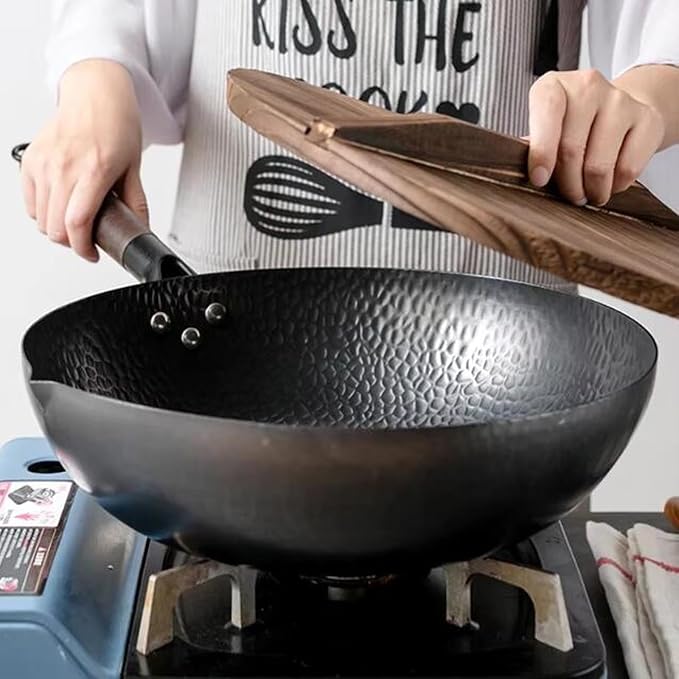 Frying pan 12.6" Carbon Steel Wok with Wooden Lid, Non-Coated Stir Fry Pan Multi-Functional Cooking Pan for Induction, Gas & Electric Stoves
