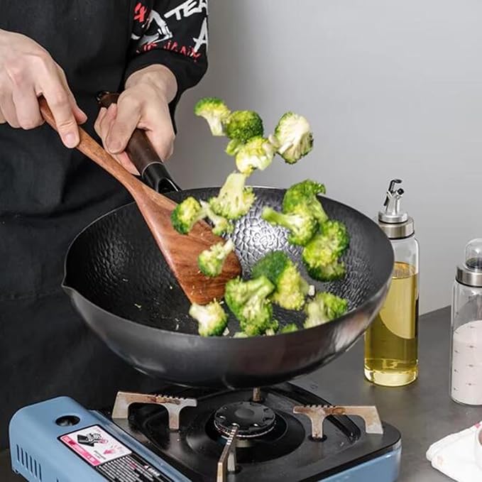 Frying pan 12.6" Carbon Steel Wok with Wooden Lid, Non-Coated Stir Fry Pan Multi-Functional Cooking Pan for Induction, Gas & Electric Stoves