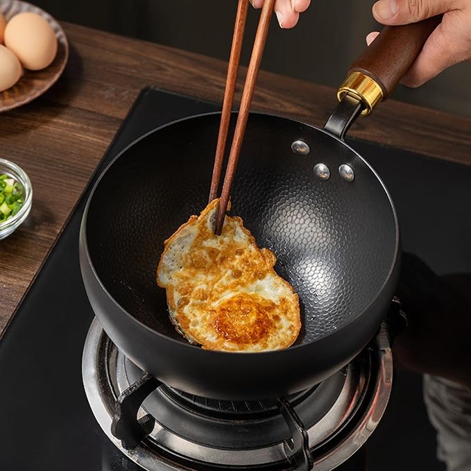 Mini Carbon Steel Wok Pan with Wooden Lid, Nonstick Stir Fry Skillet, Detachable Wooden Handle, Multi-Functional Cooking Pan for Gas Stoves,20cm/7.9in(20cm/7.9in)