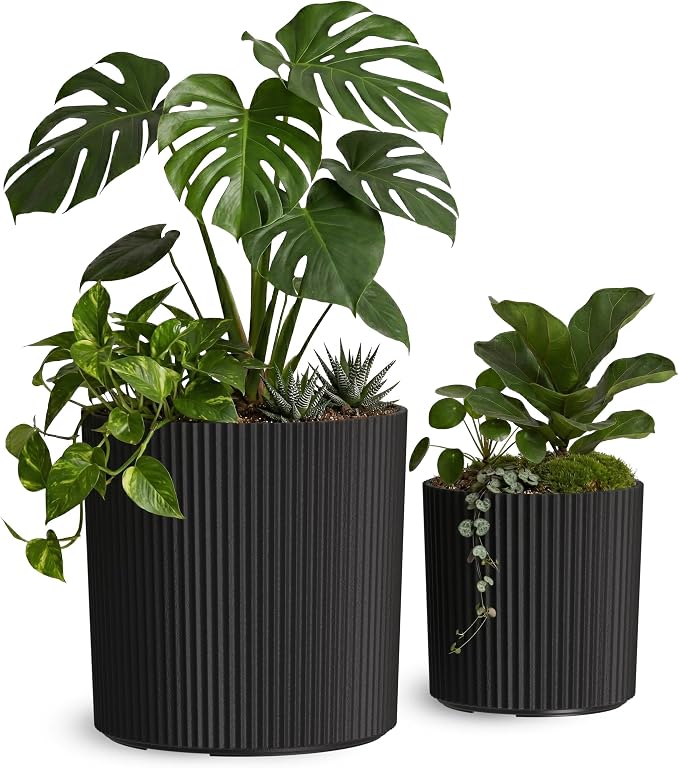 Mayne Haven Set of 2 (10in and 14in) Fluted Planter, Round Planters for Outdoor Plants, Lightweight Concrete Look Plant Pots for Porch, Patio, Garden and Entryway Décor, Black