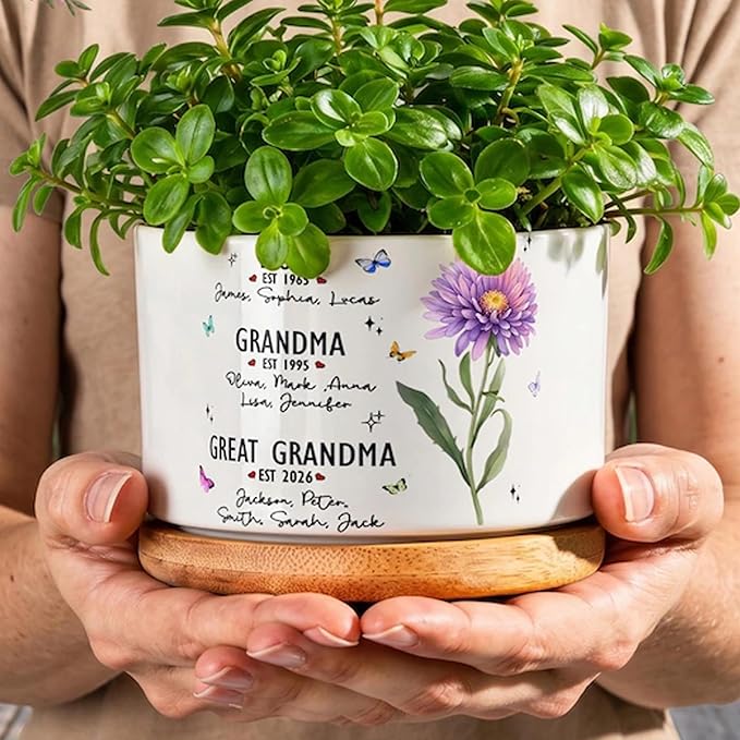 Personalized Mom Grandma Great Grandma Flower Pot, Custom Grandma Garden Birth Month Flowers Planters, Plant Pot for Nana, Gifts for Mom, Gigi Gift
