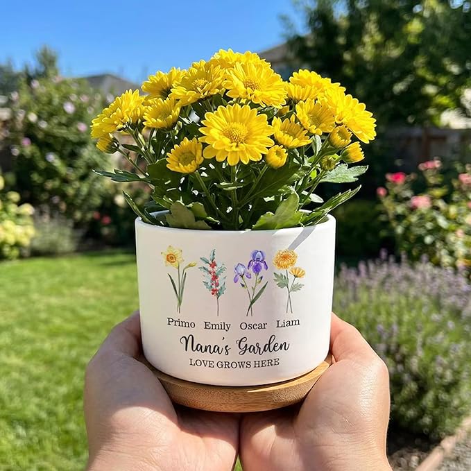 Personalized Mom Flower Pot, Custom Birth Flower Planter with Kids Names, Mom's Garden Plant Pot, Custom Grandma Gift, Gift for Mimi, Mama, Nana, Gigi