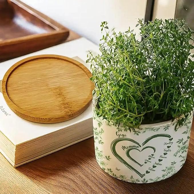 Personalized Mom & Grandma Heart Plant Pot, Custom Mama & Nana Generation Planter, Toile De Jouy Style Ceramic Flower Pot, Grandma Gift, Mom Gifts