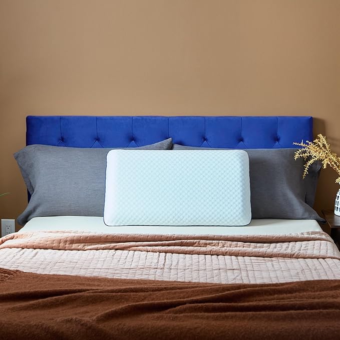 Weekender Gel Memory Foam Pillow - Queen Size - 1-Pack - Medium Firm Feel - Neck and Shoulder Support - Side & Back Sleepers - Home, Hotel, & Hospital Essentials - CertiPur Certified