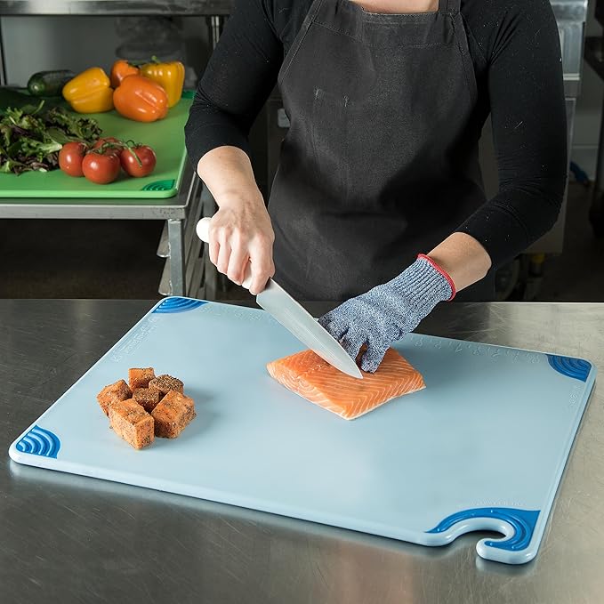 San Jamar Saf-T-Grip Cutting Board With Molded-In Ruler, Plastic Chopping Board for Kitchen, 18" x 24" x 0.5", 1 Count, Blue