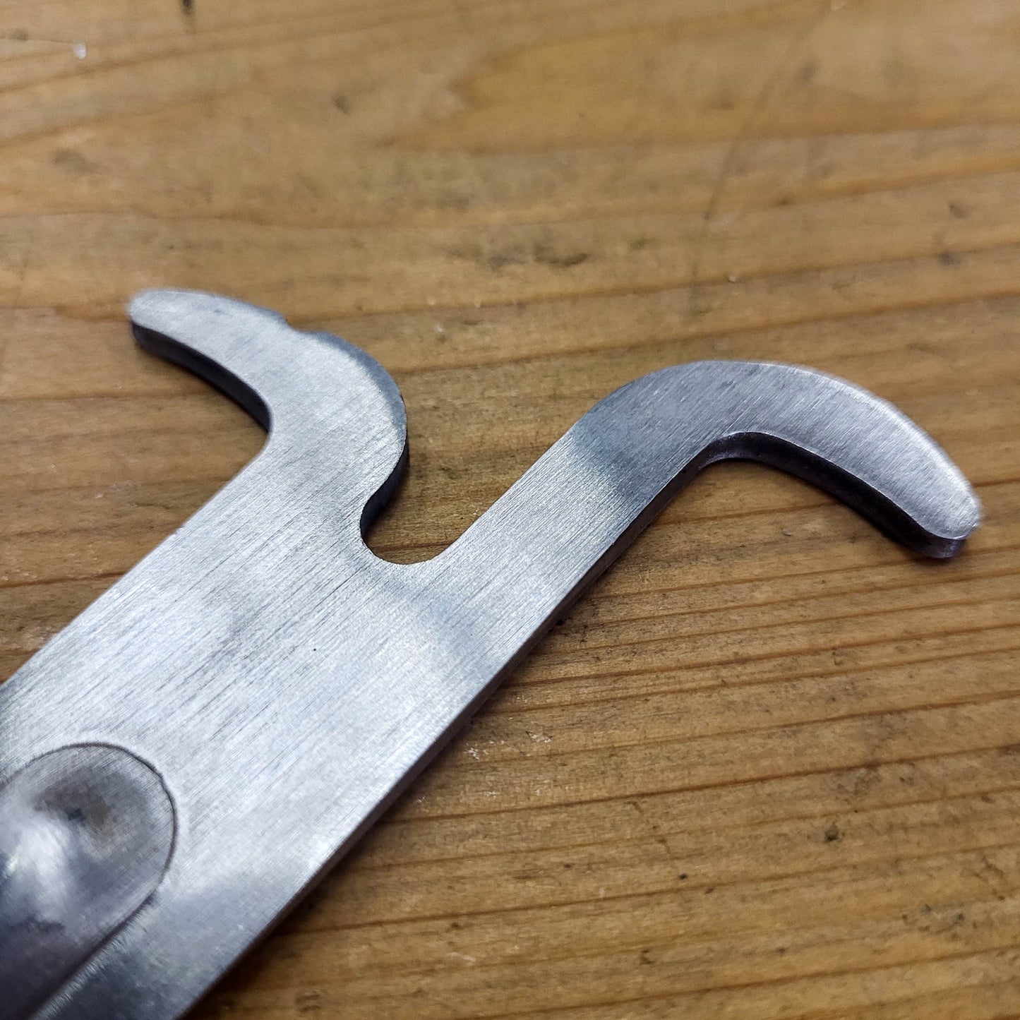 Extra Long Italian Hive Tool